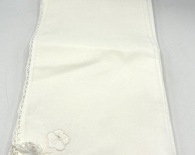 White Linen Napkins – Set of 10 Embroidered Floral Crochet Edge Vintage 16"
