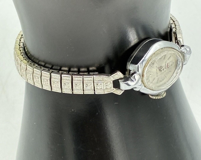Vintage Waltham 21 Jewels Ladies Watch Engraved Expansion Band Untested