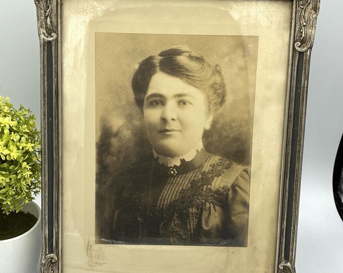 Antique Framed Portrait – “Aunt Lou” Pittsburgh Studio R.W. Johnston Joseph Horne