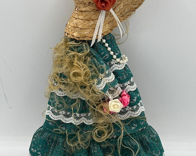 70’s Vintage pioneer Holly Hobby Broom Doll Homemade Wall Hanging 11” Turquoise