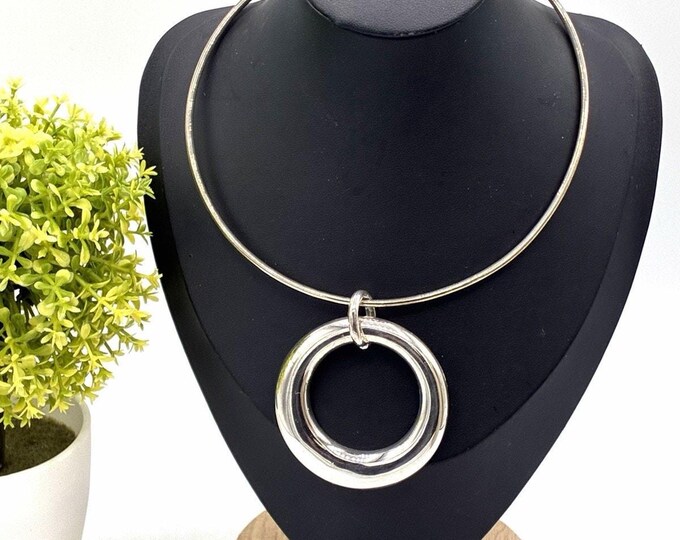Modernist Silver Tone Circle Pendant Collar Choker Necklace Minimalist