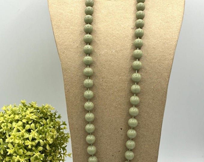 Vintage Sage Green Bead Necklace 24 Inch Gold Tone Clasp