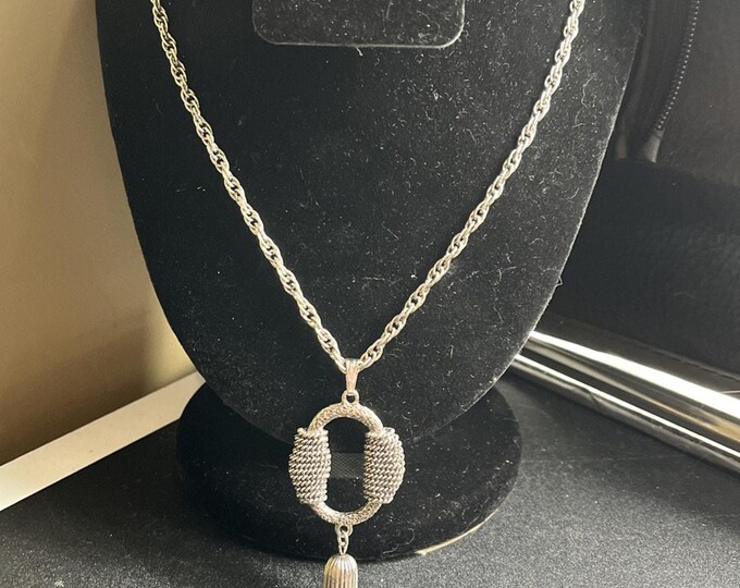 Sarah Coventry Vintage Silver Tone Mesh Oval Tassel Pendant Necklace 1970s