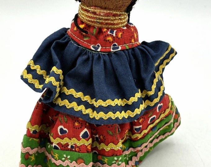 Vintage 5” Handmade Natural Plant Fiber Folk Art Doll Traditional Dress