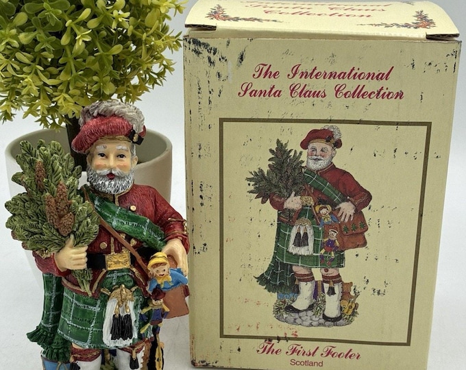 International Santa Claus Collection First Footer Scotland 1997 NIB w/Papers