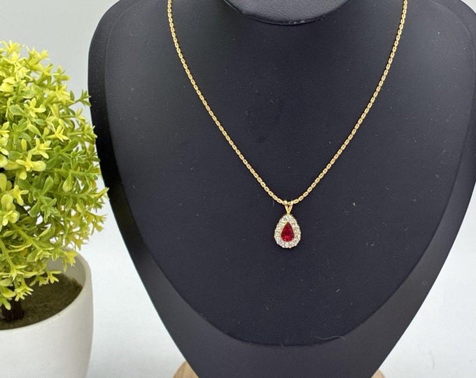 Avon Signed Ruby Red Rhinestone Pear Pendant Necklace Gold Rope Chain 16in
