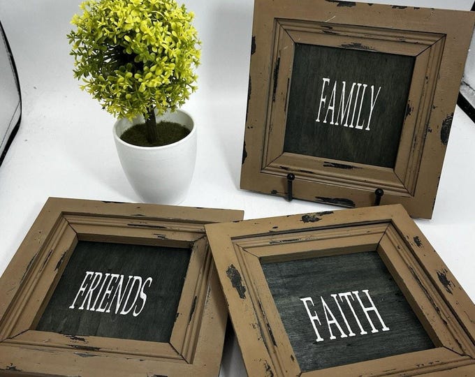 Faith Family Friends Wood Plaques – Set of 3 Rustic Table Décor Farmhouse Signs