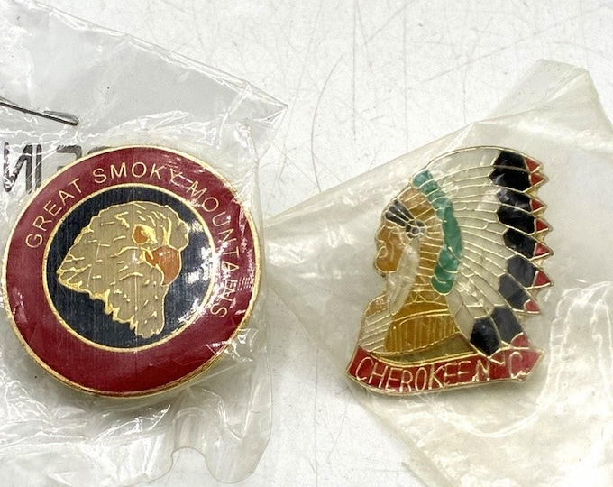 Vintage Great Smoky Mountains Cherokee NC Enamel Souvenir Lapel Pins NOS