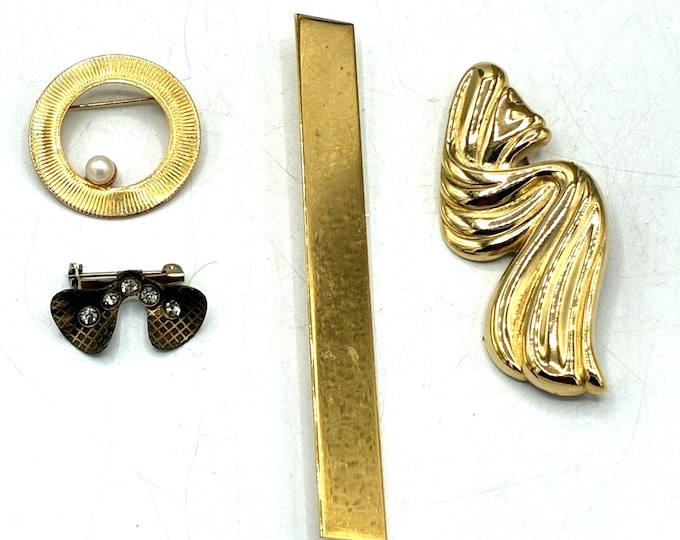 Vintage Gold Tone Brooch Pin Lot of 4 Floral Pearl Abstract Estate Jewelry