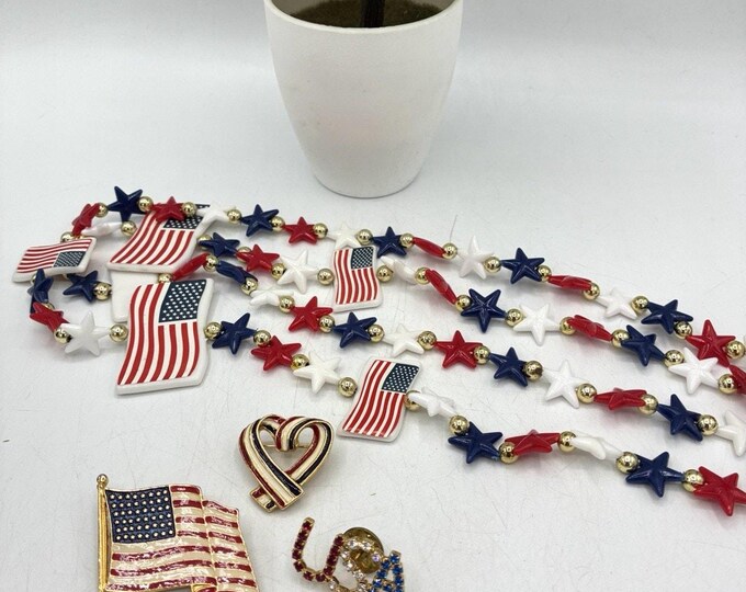 Vintage Patriotic Jewelry Lot Necklace Brooch Pin American Flag USA 4th July