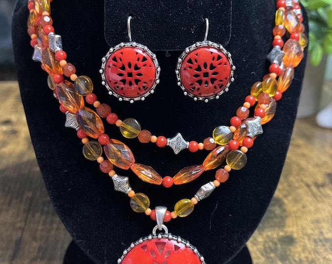 Avon 2007 Spice Red Laser Cut Pendant Necklace Earring Set Beaded Multi