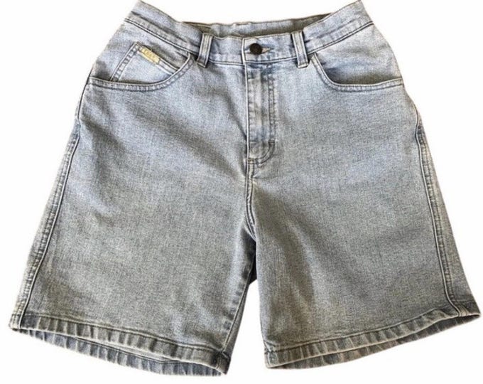 Vintage Lee Women’s Size 6L Mom Shorts High Rise Light Wash Denim VF Jeanswear