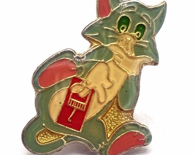 Vtg Tom and Jerry Cartoon Lapel Pin Mouse Cat Enamel Character Hat Mouse Trap