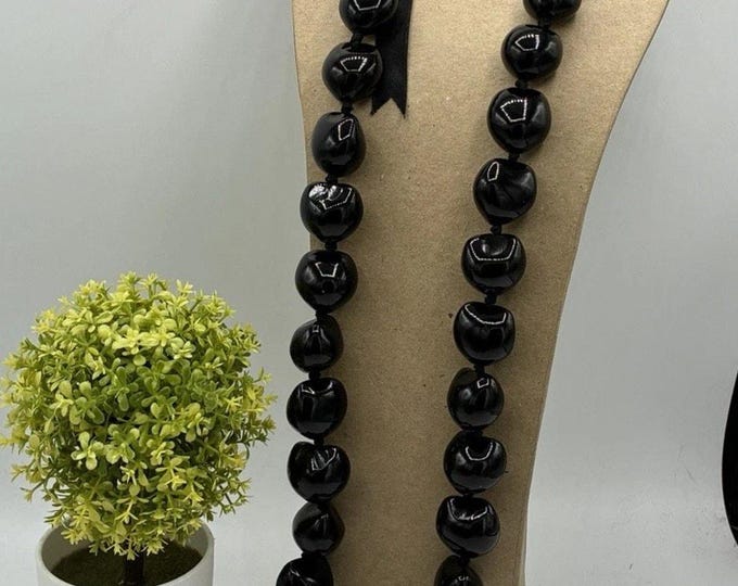 Vintage Hawaiian Kukui Nut Lei Necklace Black Hand Painted 34 Inch