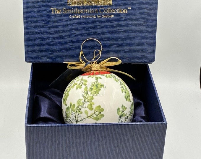 Goebel Smithsonian Collection Mistletoe Kissing Ball Ornament Red 4” Box 925026