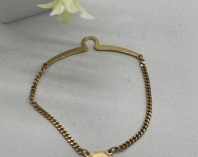 half in wide Monogram D Engraved Gold Tone Vintage Button Style Tie Bar Clip
