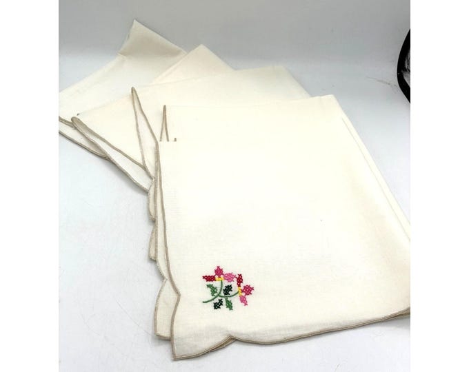 Vintage Napkins Set 5 16” Hand Embroidered Floral Scalloped Linen