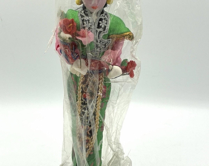 Vintage Yu Chu Taiwan Doll Traditional Costume NOS Original Plastic 10”