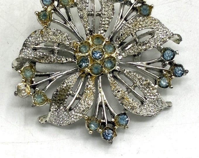 Vintage Silver Tone Blue Rhinestone Starburst Brooch Textured Leaves 2 Inch