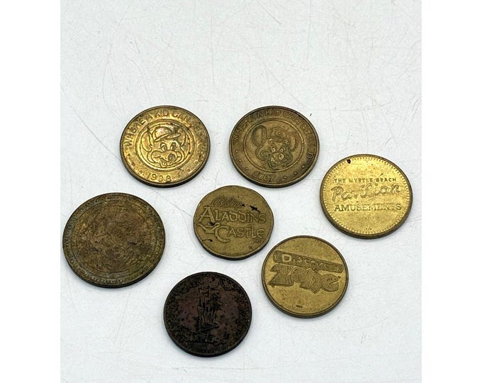 Vintage Arcade Amusement Token Lot Chuck E Cheese Six Flags Aladdins Castle 7 Pc