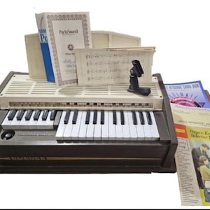 Vintage Small Organ - Etsy