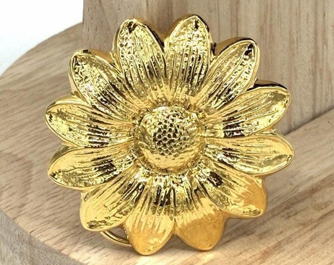Gold Tone Sunflower Scarf Clip Large Figural Flower Vintage Unsigned