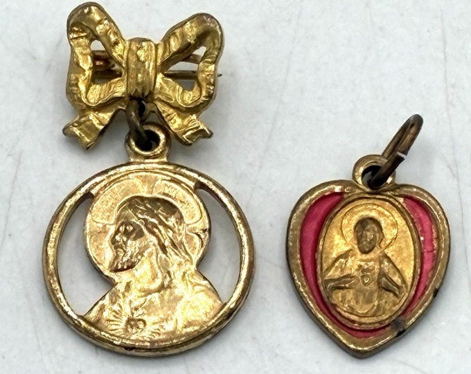 Vintage Catholic Devotional Medal Lot 2 Jesus Sacred Heart Gold Tone Charm Pin