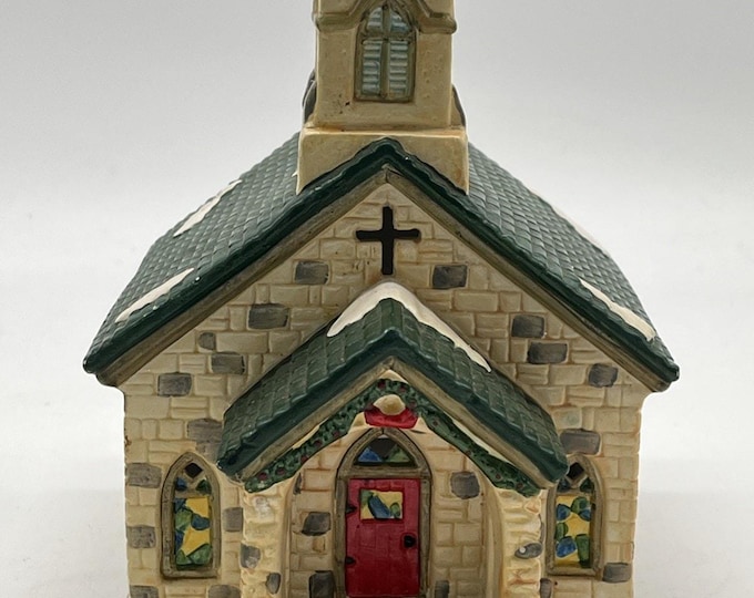 Vintage Christmas Village House – Porcelain Cottage (No Light)