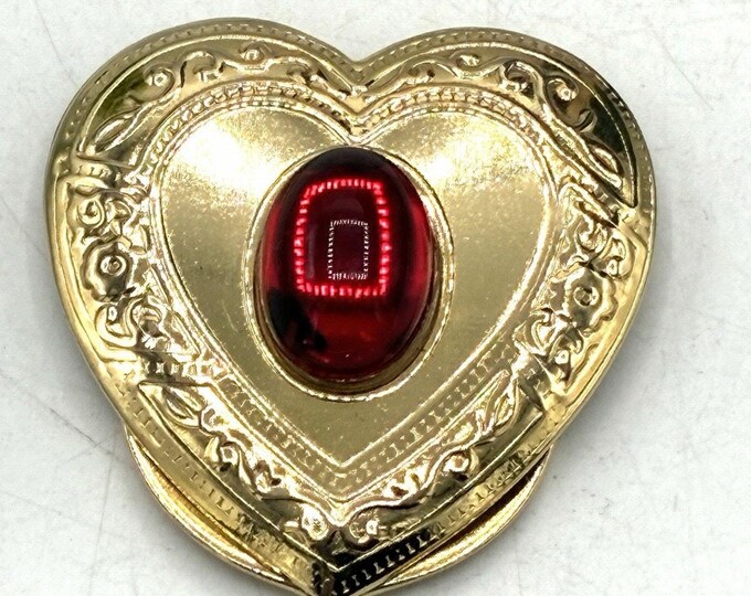 Vintage Gold Tone Heart Scarf Clip Red Cabochon Scroll Border
