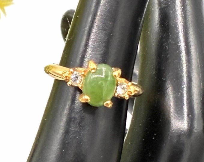 Vintage Avon Green Cabochon Ring Size 4.5 Gold Tone Rhinestone Costume