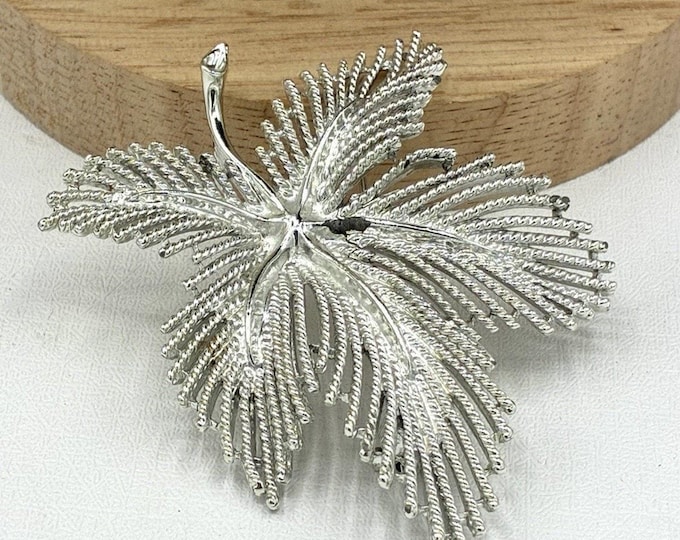 Vintage Sarah Coventry Silver Tone Openwork Textured Leaf Brooch Pin 3 Inch