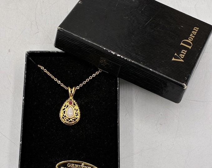 Van Doran Genuine Ruby Opal Pendant Necklace Gold Tone Filigree Original Box