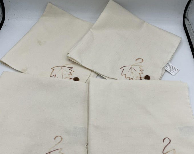 Fall Leaf Embroidered Napkins – Set of 4 Cream 17” Cloth Dinner Napkins, Thanksgiving Autumn Table Decor
