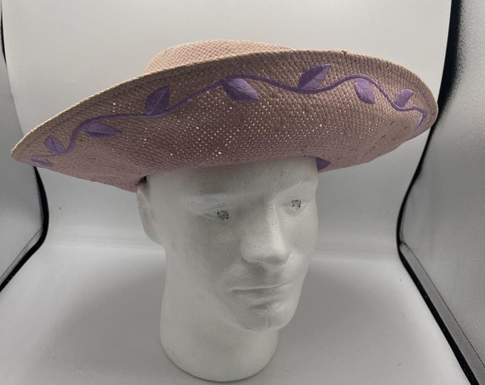 Vtg Betmar Women Lilac Purple Pink Straw Sun Hat Wide Brim w Embroidered Leafs