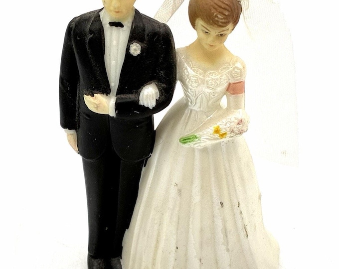 Vintage Bride Groom Wedding Cake Topper 3.5” Plastic Veil Mid Century Style