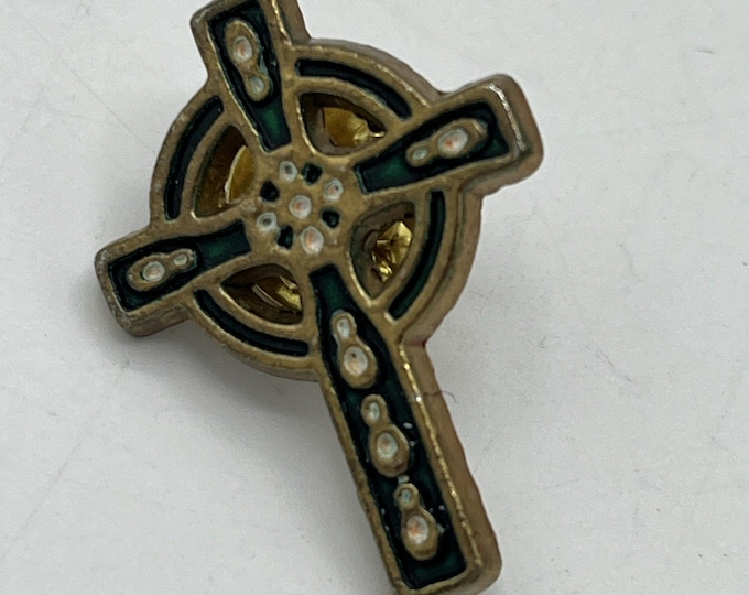Celtic Cross Pinback Button Religious Symbol Lapel Pin Green And Gold Tone
