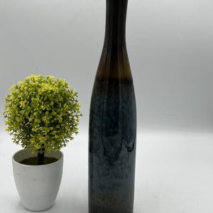 Jarrón de cerámica vintage con esmalte de goteo, azul y marrón, alto y delgado, de 33 cm (13 pulgadas).
