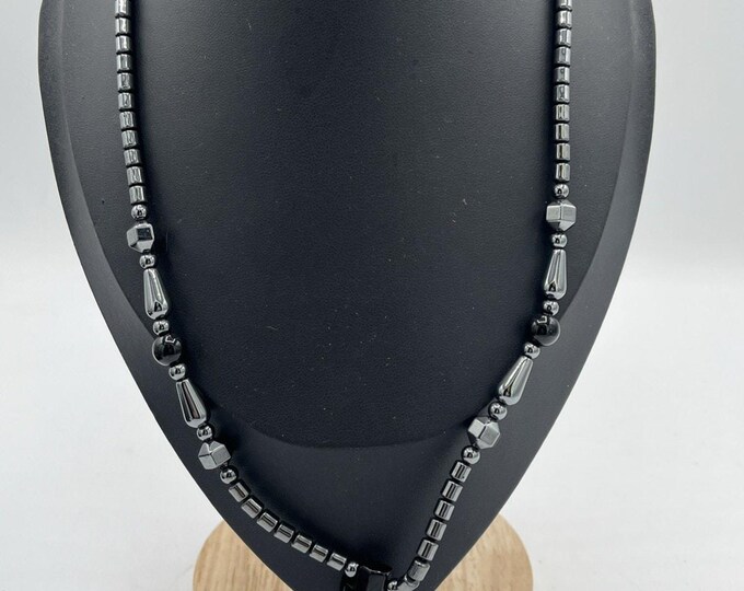 Magnetic Hematite Beaded Necklace Black Arrowhead Pendant Hook Clasp 22"