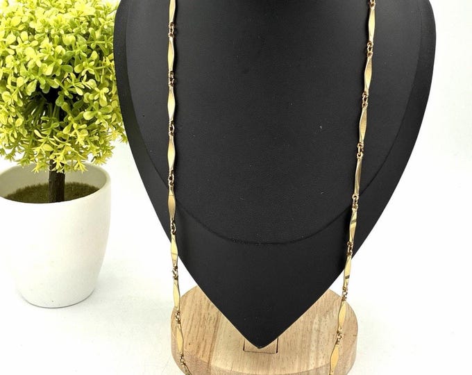Sarah Coventry Gold Tone Marquise Link Chain Necklace 28 Inch Signed Mod Vintage