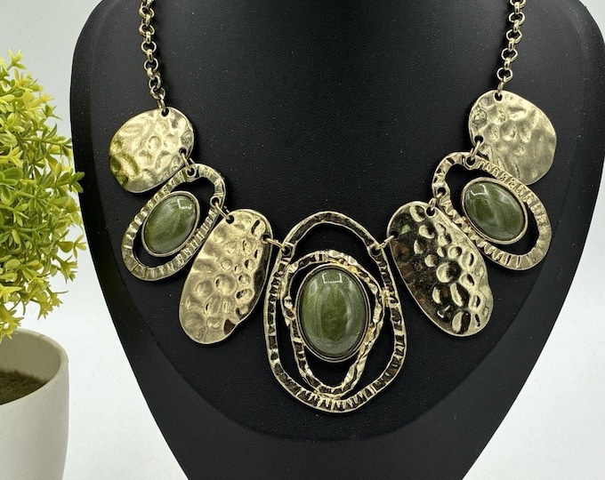 Gold Tone Hammered Green Cabochon Statement Necklace 16” Boho Bib