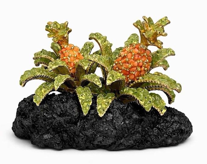 Vtg Gemstone Pineapple Sculpture Lava Rock Base Coral Jade Stone Tropical Decor