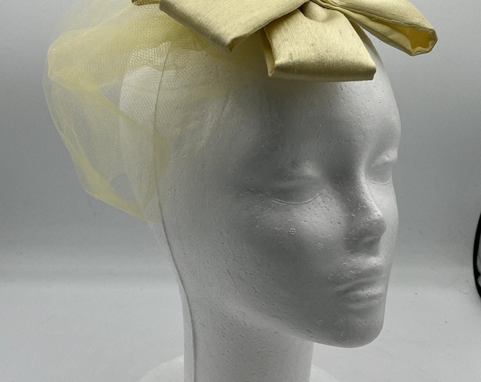 Vintage Dorein Millinery Women's Golden Yellow Fascinator With Veil