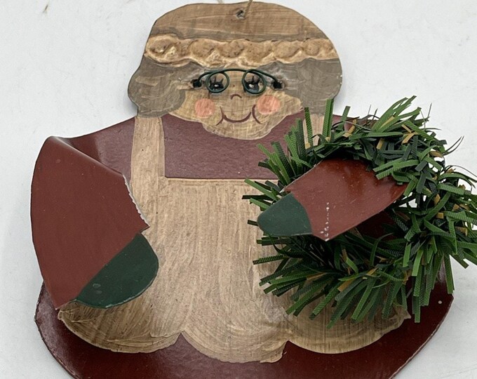 Vintage Metal Handmade Folk Art Mrs Claus With Wreath Ornament