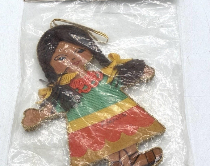 Vintage Sealed Artesanias Mexicanas Folk Art Girl Doll Ornament Acapulco 5”