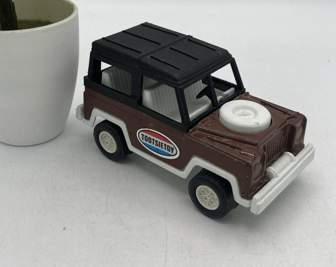 Vintage Tootsietoy Land Rover Brown White Plastic Toy SUV 4x4 1970s 1980s