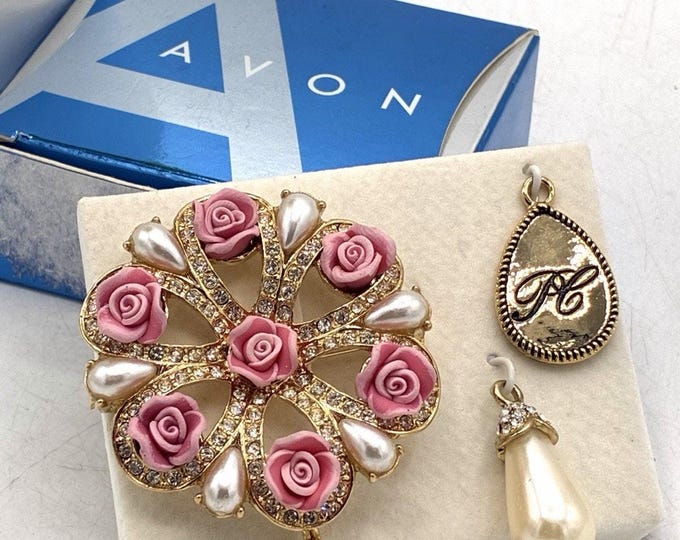Avon 2005-2006 President’s Recognition Achievement Pin Pink Roses NOS Box