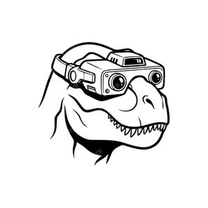 Puede incluir: Una ilustración de arte lineal en blanco y negro de una cabeza de Tyrannosaurus Rex con un casco de realidad virtual. El dinosaurio se muestra de perfil, con dientes afilados, una fosa nasal visible y un dispositivo VR detallado.
