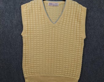 Vintage Guman For Bloomingdales Sweater Vest Mens L Yellow V Neck Knit Golf