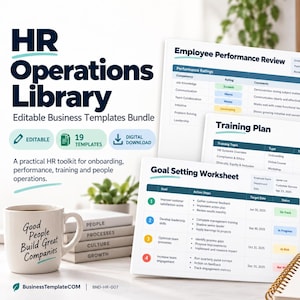 Puede incluir: Paquete de plantillas empresariales editables HR Operations Library con documentos para evaluaciones de desempeño, planes de capacitación y hojas de objetivos. Incluye una taza blanca con el texto Good People Build Great Companies.
