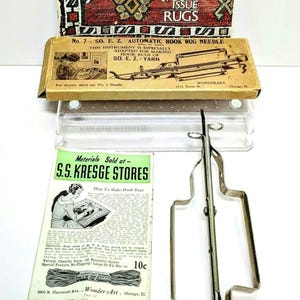 Rug Hooking Bundle: Vintage Automatic Needle w Original Box 1930s So E.Z. Hook Rug Needle and a Fiberarts magazine.